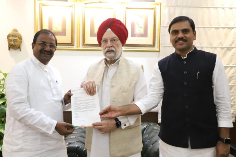 నైతికత ఉంటే సోము, విష్ణు దూరంగా ఉండాలి!
