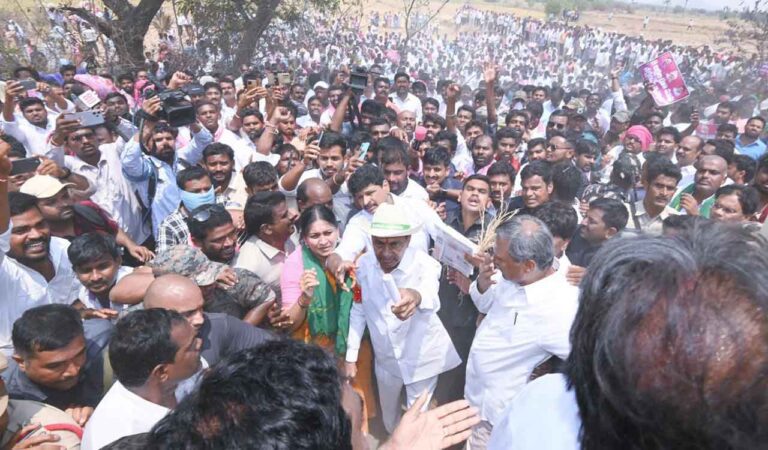 KCR Ask Ryots Not To Lose Hope, Fight For Water And Power