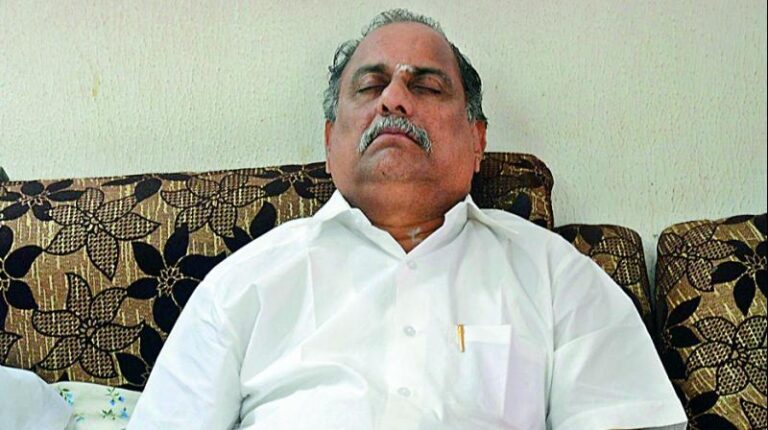 Mudragada to join YSRCP on 14, but fear to contest