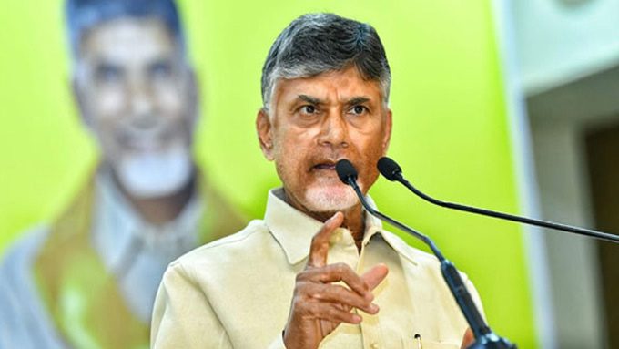 చంద్రబాబుపై నమ్మకం- వాలంటీర్లలో ధిక్కారం!