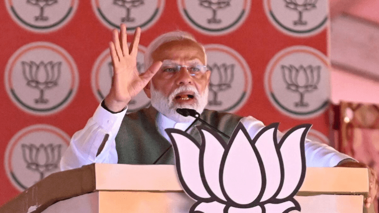 RJD’s ‘Lantern’ Brings Light To Only One House In Bihar, Modi Dig At Lalu