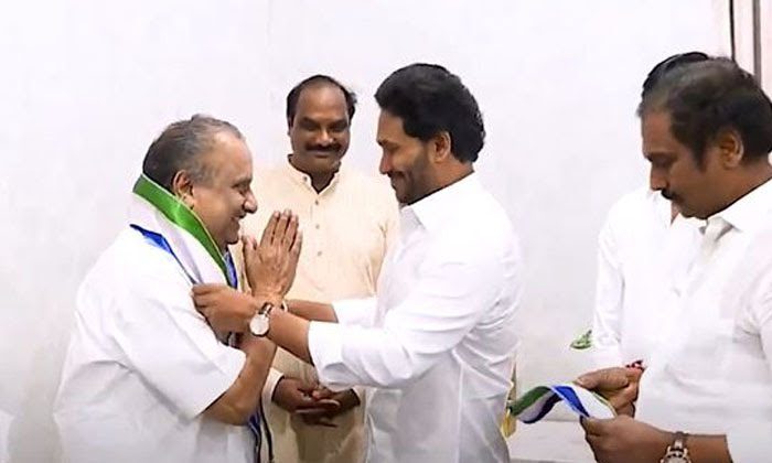 ఈ ‘కొత్త రెడ్డి’ కాపు పోరాటాలను విడిచిపెడతాడా