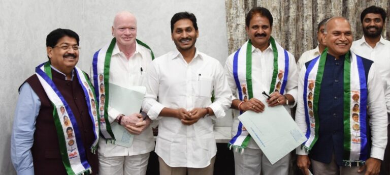 Key Officials Of YS Jagan’s Regime Shifted Without A Posting