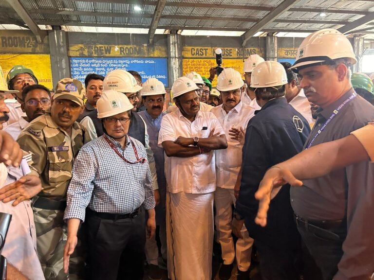 Kumaraswamy Assures No privatization Of Visakha Steel Plant