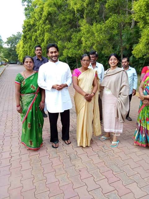 Former CM Jagan Mohan Reddy’s New Look Goes Viral