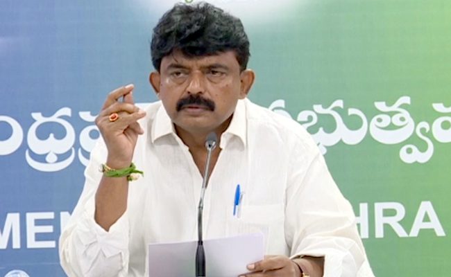 నానికి ఓ కళ్ళజోడు కొనివ్వండ్రా బాబూ!