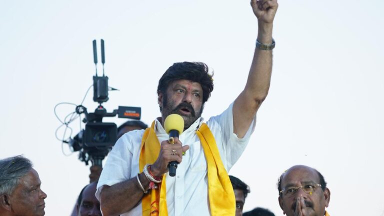 Chandrababu suggests `Padma Vibhushan’ to Bala Krishna