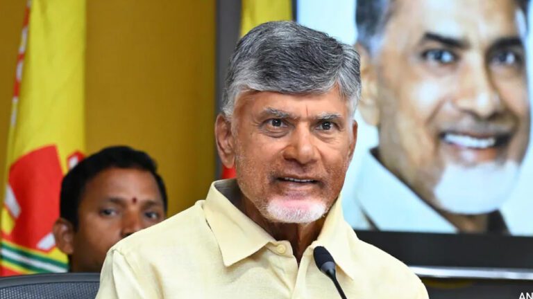 Chandrababu Unhappy As Ministers Failing To Reach people