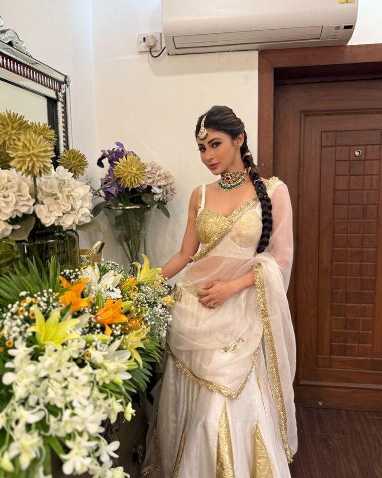 Mouni Roy