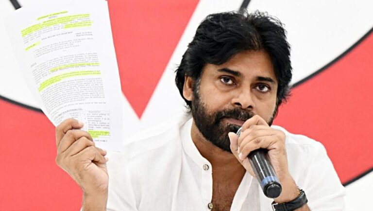 అన్నాచెల్లీ కొట్టుకుంటున్నది దోచుకున్న సొత్తుకోసమేనా?