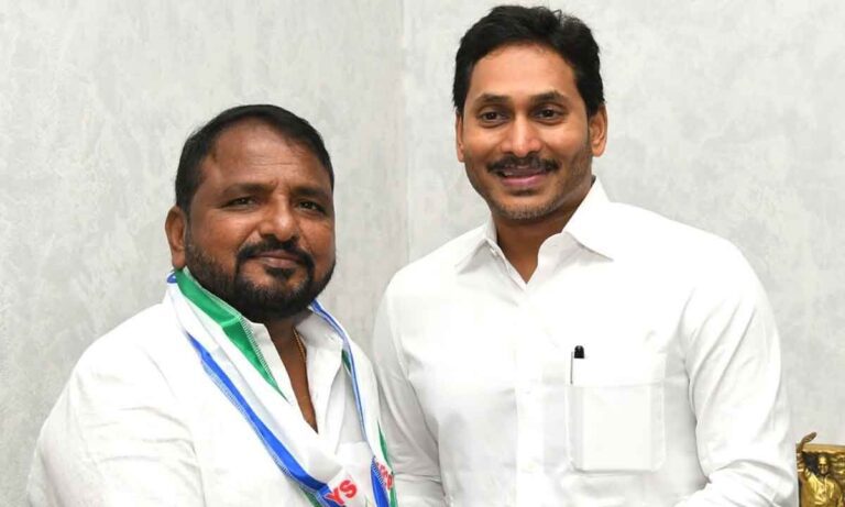 Former Congress Leader Sake Sailajanath Joins YSRCP