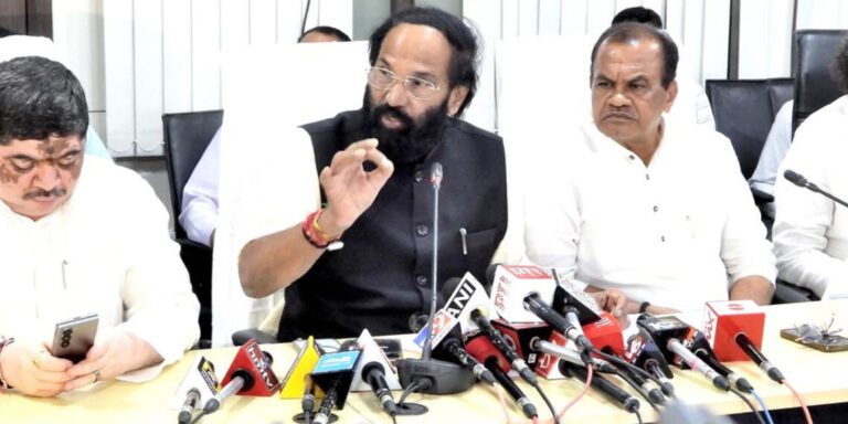 Uttam Kumar Reddy says KCR Aided AP To Illegally Divert Krishna waters