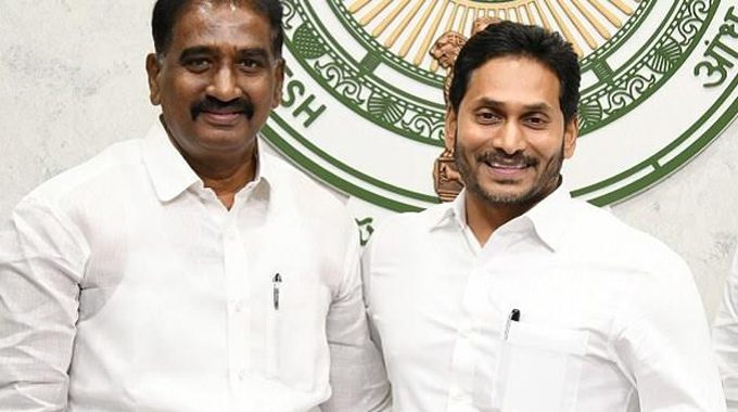 మర్రి క్లారిటీ : జవాబివ్వలేని దీనస్థితిలో జగన్!