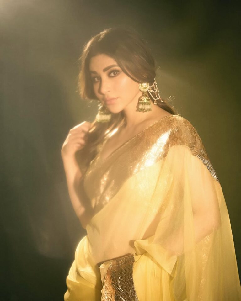 Mouni Roy