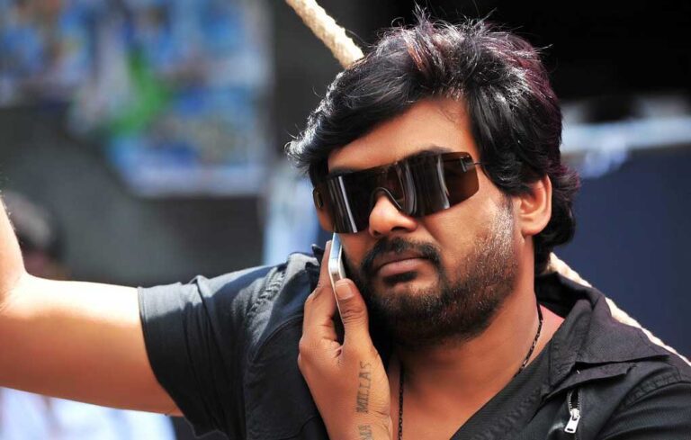 లొకేషన్స్‌ వేటలో పూరి!
