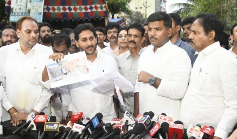 అచ్చంగా శవాల మీద పేలాలు ఏరుకునే బుద్ధి!