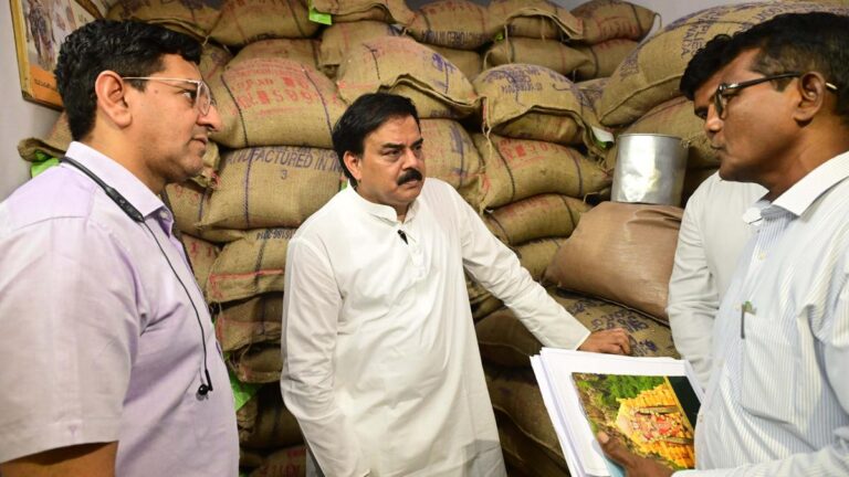 Minister Nadendla Manohar Asks Ration Dealers Distribute Through Alternative channels In case of Any Technical Issue