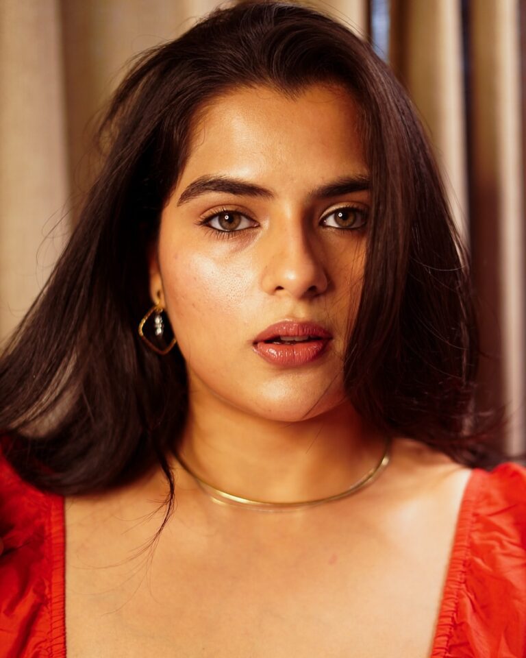 Kavya Kalyanram