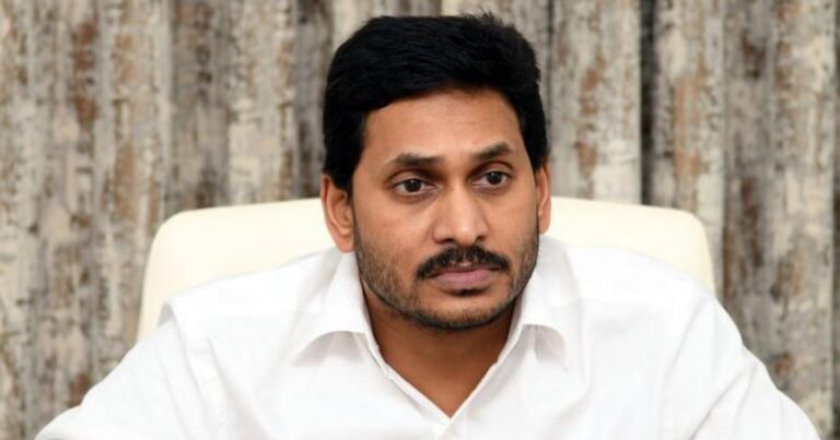 Jagan visiting Tenali To Meet Roudee sheeter Families, who Attacked A police