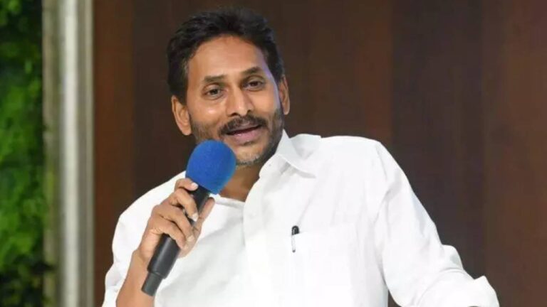 జగన్ అసలు బుద్ధిని సాక్షి బయటపెట్టింది ఇలా..?