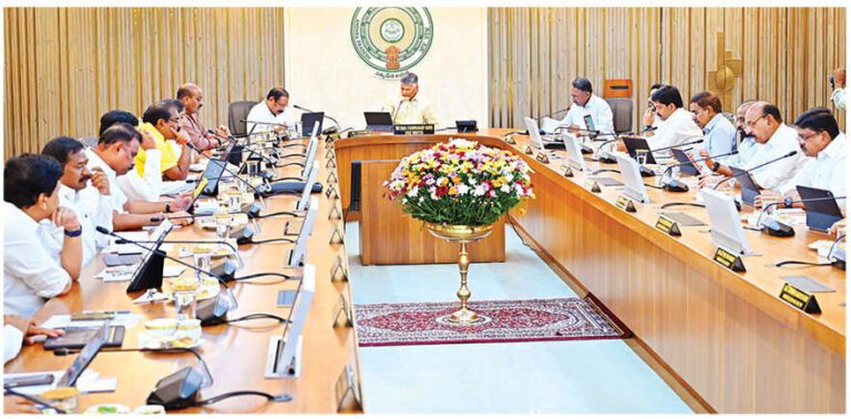 రైతుల మనసెరిగి.. ఆచితూచి అడుగులు!