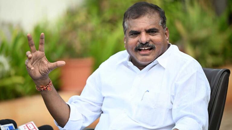 బొత్సది అమాయకత్వమా? అంధత్వమా?
