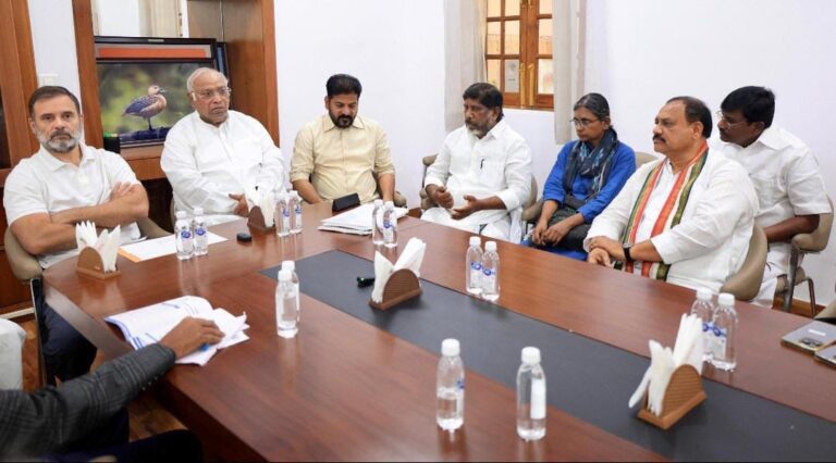 Rahul Gandhi showered praise on Revanth Reddy For conducting caste census As Inspiring Manner
