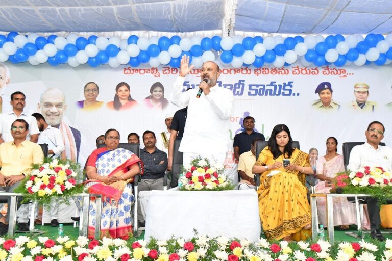 Bandi Sanjay says working with Minister Ponnam Prabhakar For Constituency Development