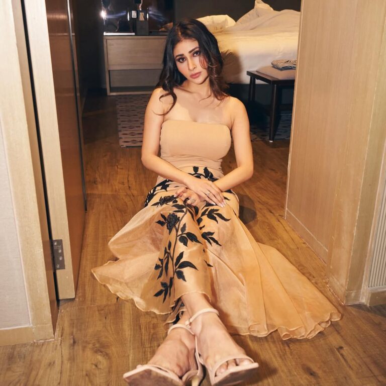 Mouni Roy