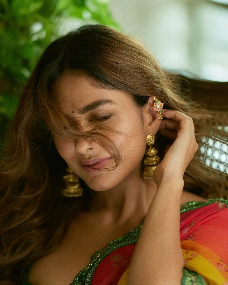 Mrunal Thakur