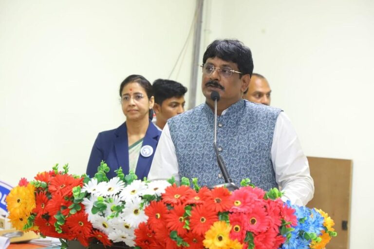 జైలుకు వెళ్లిన మరో జగన్ భక్త ఐపీఎస్!