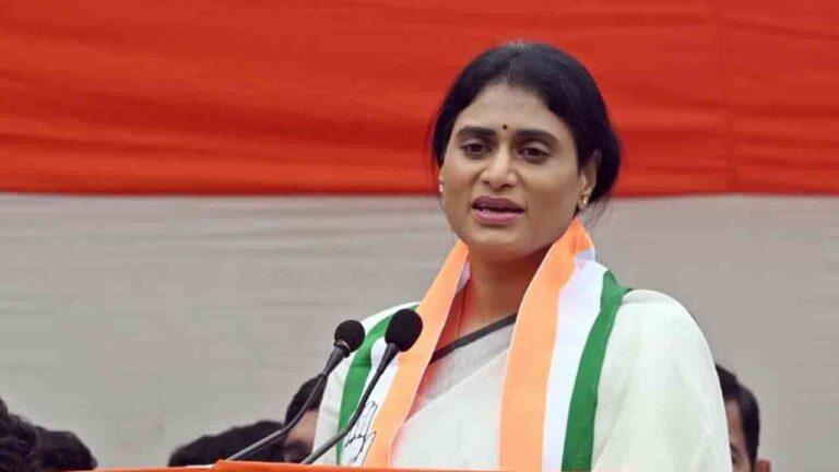 వైఎస్సార్.. వైసీపీకి ‘సొత్తు’ కాదంటున్న వైఎస్ షర్మిల!