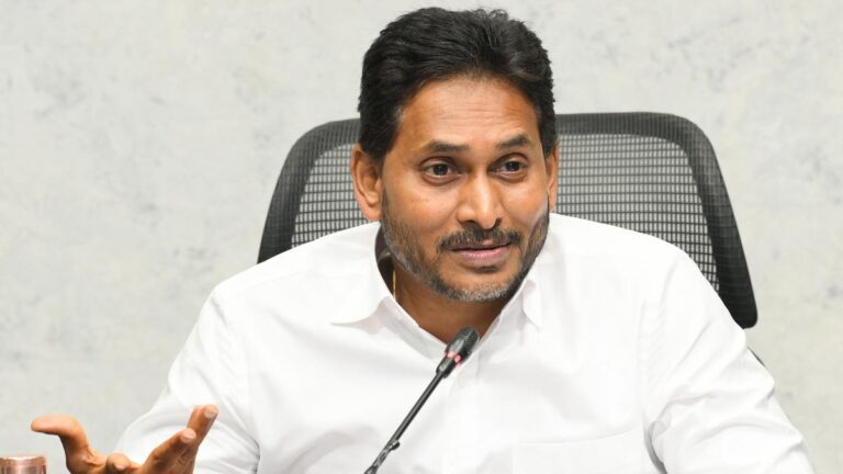 ఎట్టకేలకు రాజమహేంద్రవరం జైలుకు జగన్!