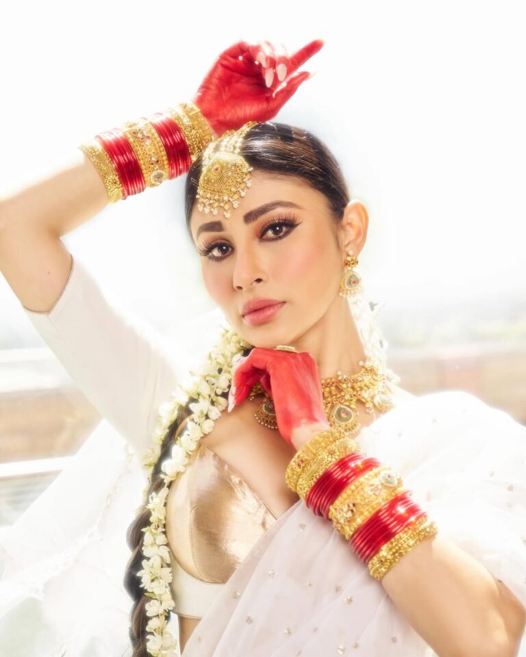 Mouni Roy