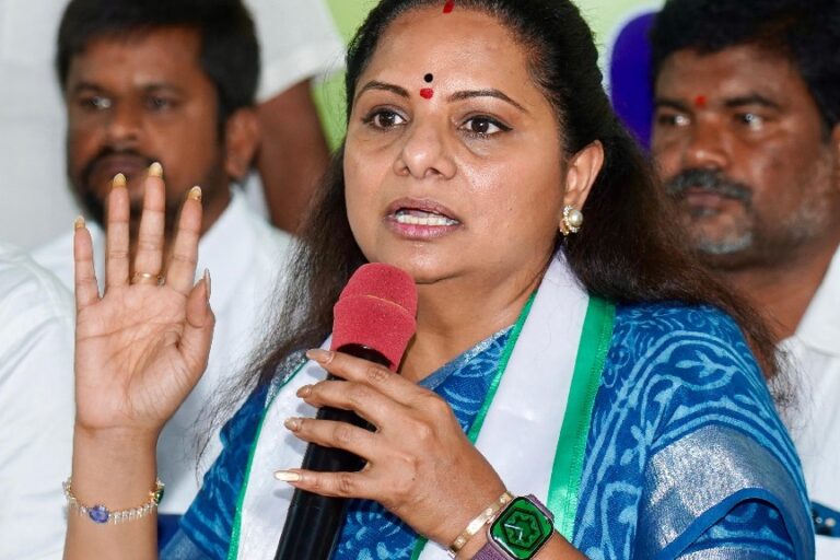 Kavitha Demand Apology From BJP MP Etala Rajender For His comments on BC Reservations