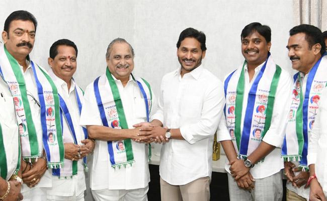 చివరికి ముద్రగడ బ్రోకరేజీకే పరిమితమా?