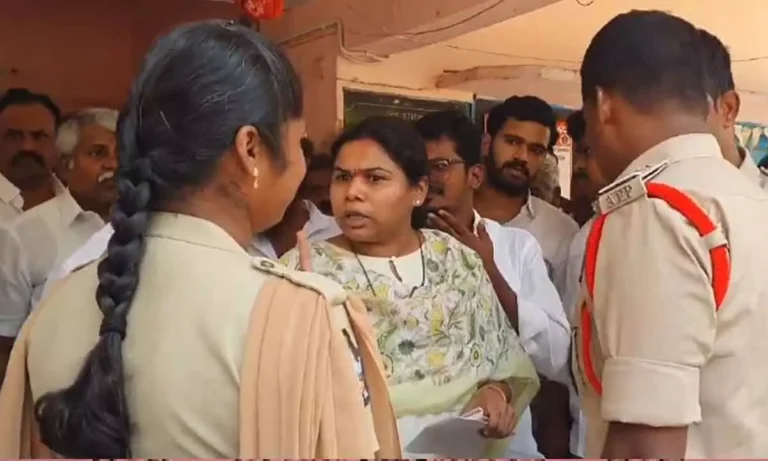 Tension At Jagan Meet.. Akhila Priya Taken To Police Custody