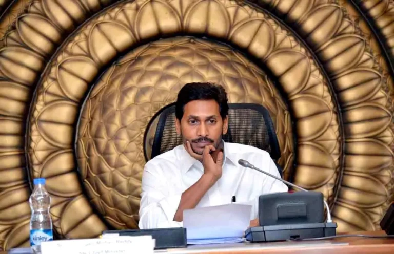 డబ్బుల్ని ఎద్దులబండిపై పంపుతున్నారా జగన్?