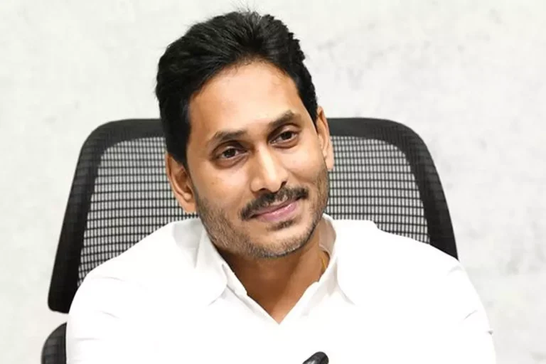 పెన్షన్లపై చేతులెత్తేస్తున్న జగన్ సర్కారు!