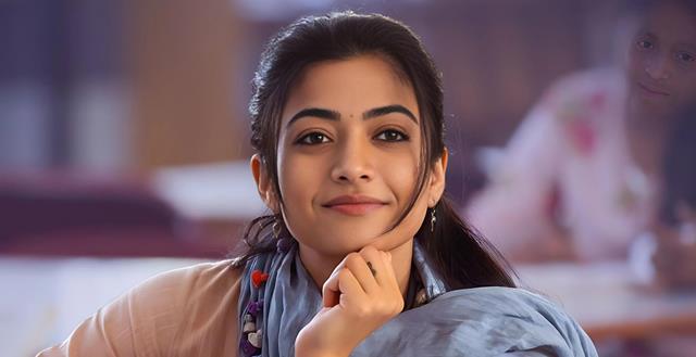  Rashmika Mandanna’s First Poster From ‘The Girlfriend’