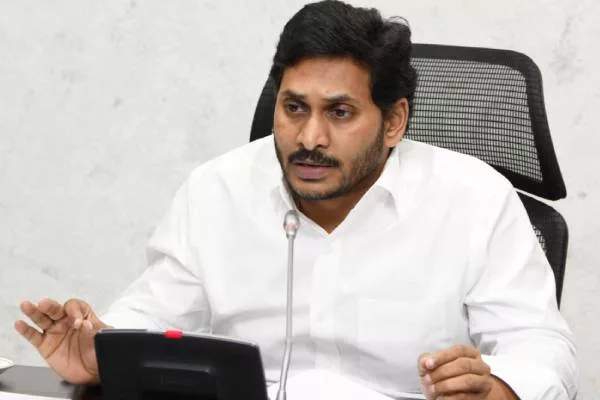 హోదా మాట ఎత్తే అర్హత నీకు లేదు జగన్ !