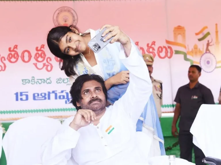 Renu Desai Reacts to Pawan Kalyan and Aadhya’s Viral Independence Day Moment