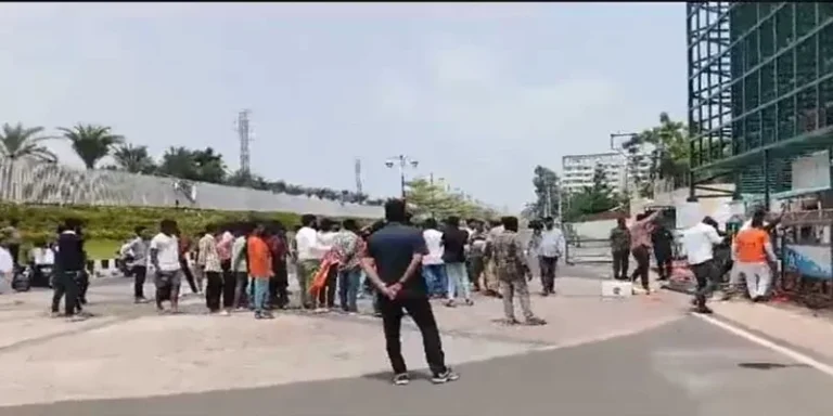 Yuva Morcha protest at Jagan’s Tadepalli Palace with `Jai Sri Ram’ slogans