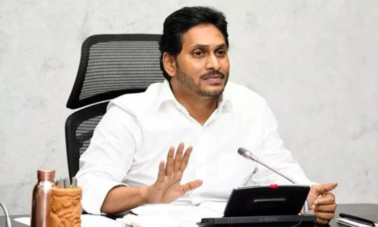 కాంగ్రెస్ అండ లేకుండా జగన్ చక్రం తిప్పారా?