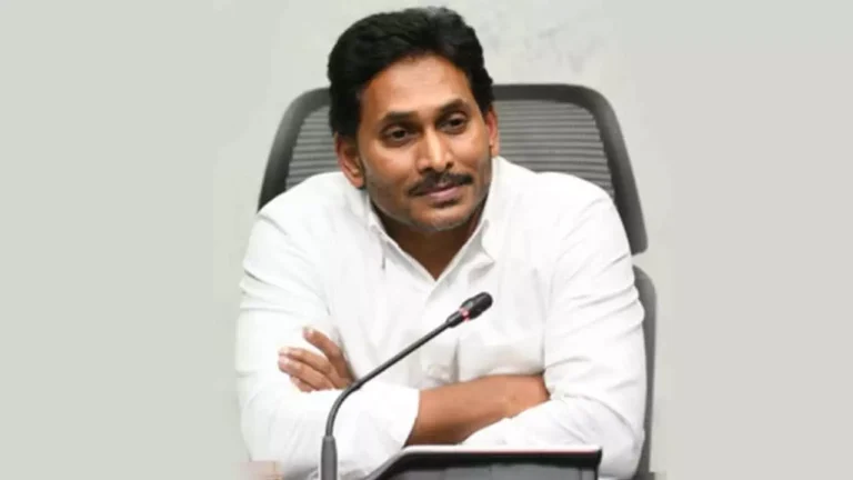 ఇచ్చట నాయకత్వం రెడ్లకు మాత్రమే ఇవ్వబడును!