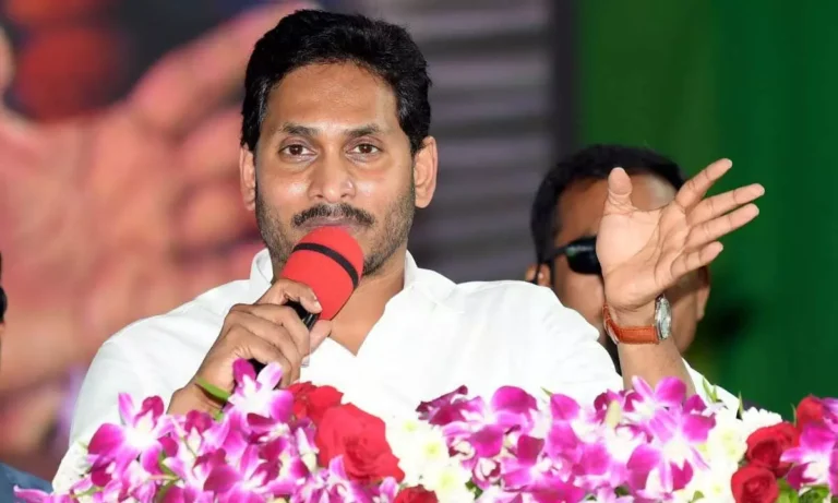 సీఎం కాదు కదా.. రాచకార్యాలేమున్నాయ్ జగన్!