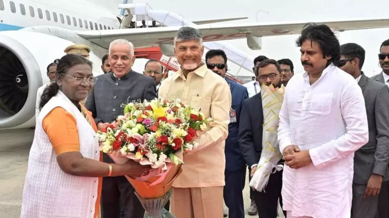 President Droupadi Murmu Welcomed By AP CM Chandrababu, Deputy CM Pawan Kalyan