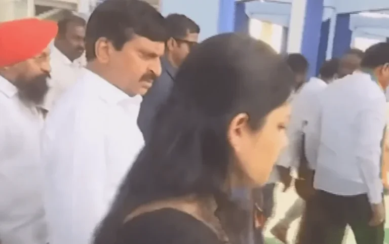 Minister Ponguleti Insulting Argument with Karimnagar Collector Pamela