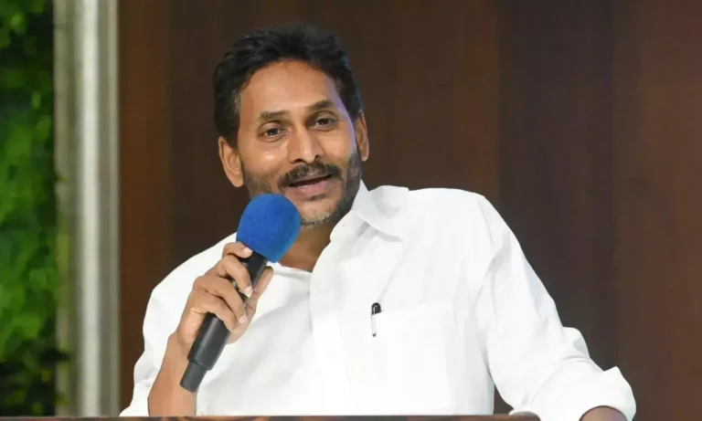 కూటమి సర్కారులో జగన్ భక్త కోవర్టులు!