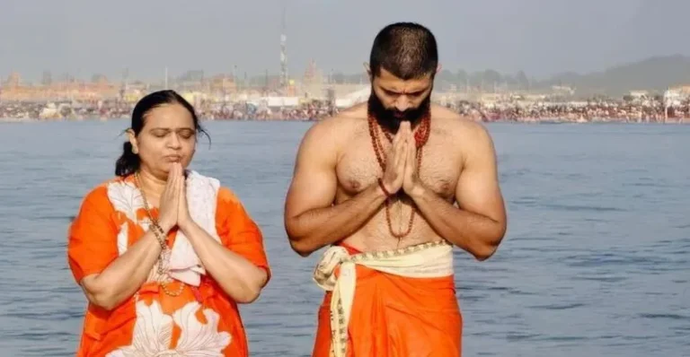  Viral: Vijay Deverakonda Attends Kumbh Mela with Family, Unveils Bald Look For VD 12